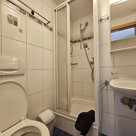 Dominic B1 * סאס פה